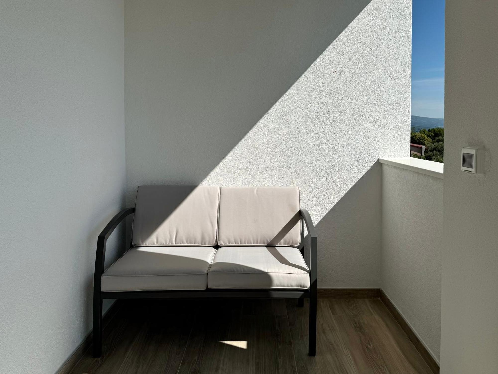 S&v Apartment *