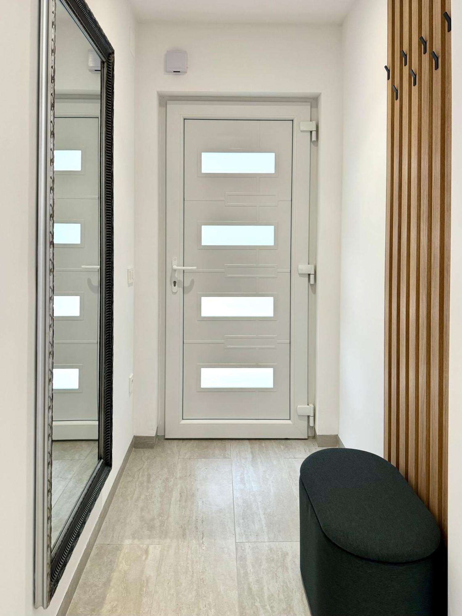 Apartment S&v
